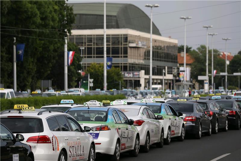 Prosvjed taksista u Zagrebu