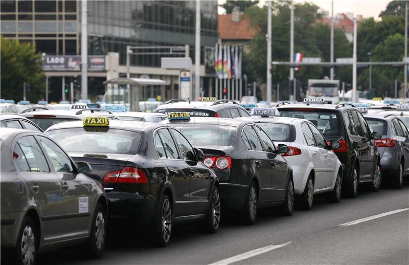 Prosvjed taksista u Zagrebu