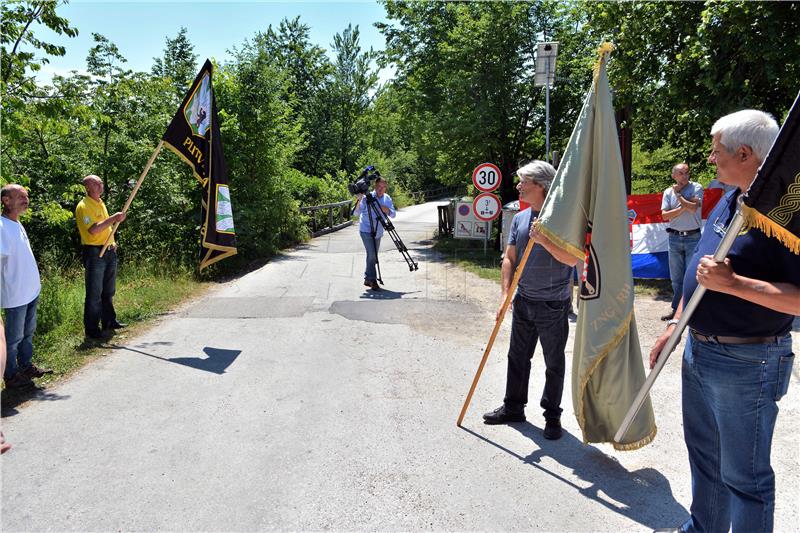 Prosvjed braniteljskih udruga protiv gradnje na području Nacionalnog parka Plitvička jezera