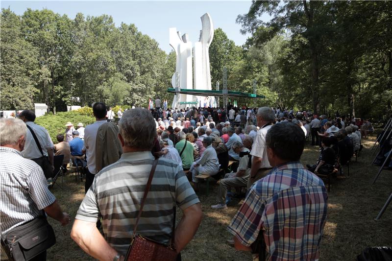 Svečanost obilježavanja Dana antifašističke borbe u šumi Brezovici kraj Siska