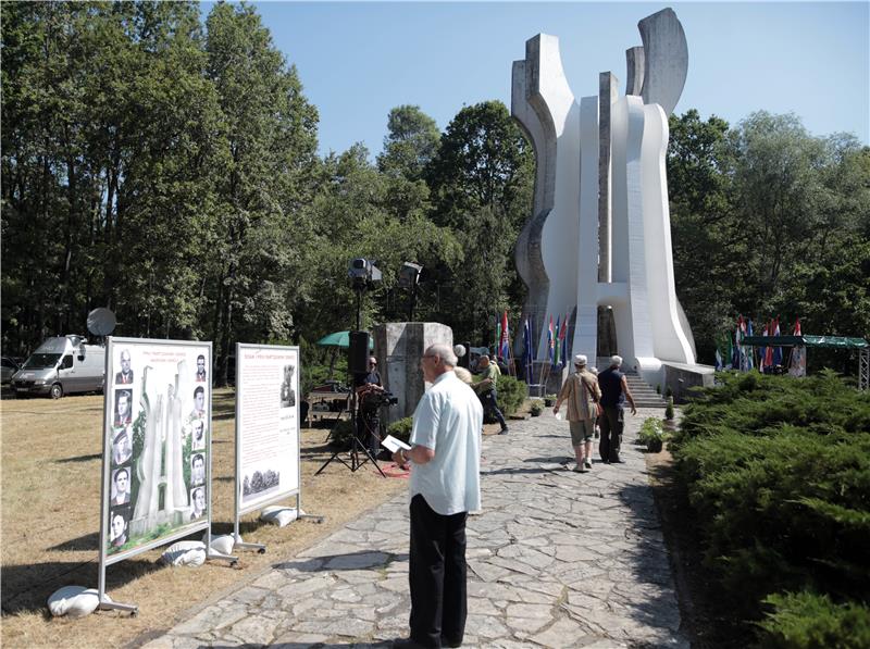 Svečanost obilježavanja Dana antifašističke borbe u šumi Brezovici kraj Siska