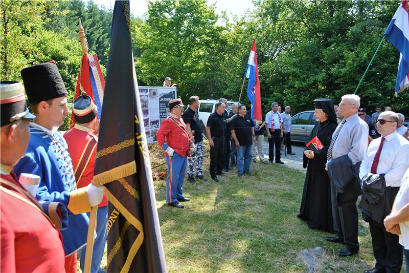 Spomen–pohod na mjesto masovne grobnice, jamu Jazovku