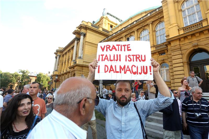 Proslava Dana antifašističke borbe na Trgu maršala Tita