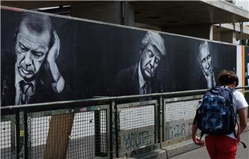 Sleeping politicians on posters ahead of G20 Summit