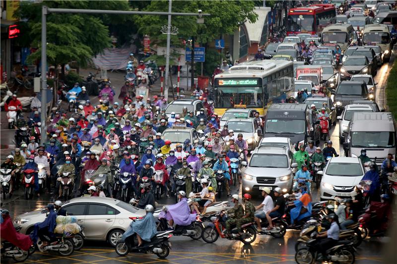 VIETNAM ECONOMY TRANSPORT