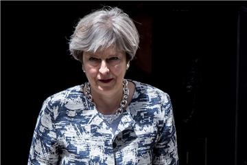 Theresa May tijesnom većinom prošla prvi ispit u britanskom parlamentu