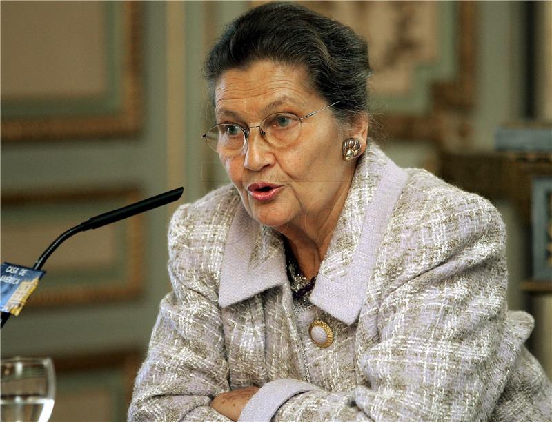 (FILE) FRANCE SIMONE VEIL OBIT