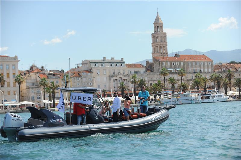 Predstavljen UberBoat