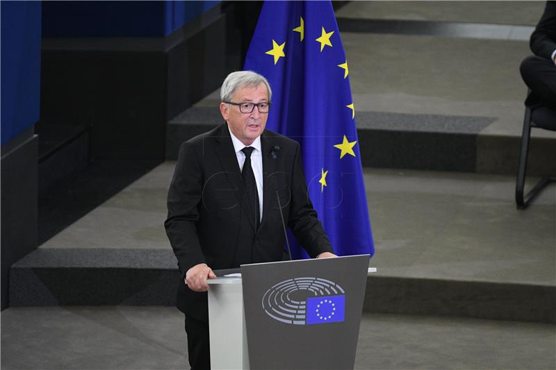 FRANCE PEOPLE HELMUT KOHL EUROPEAN CEREMONY OF HONOUR