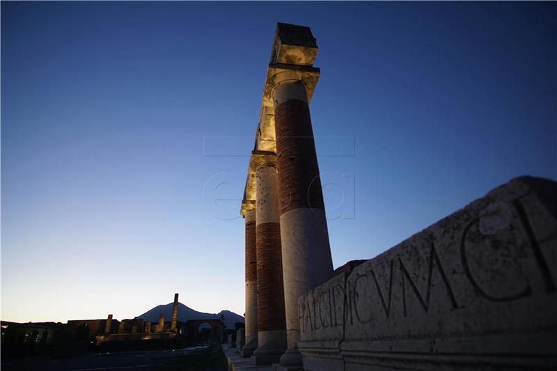 ITALY POMPEII