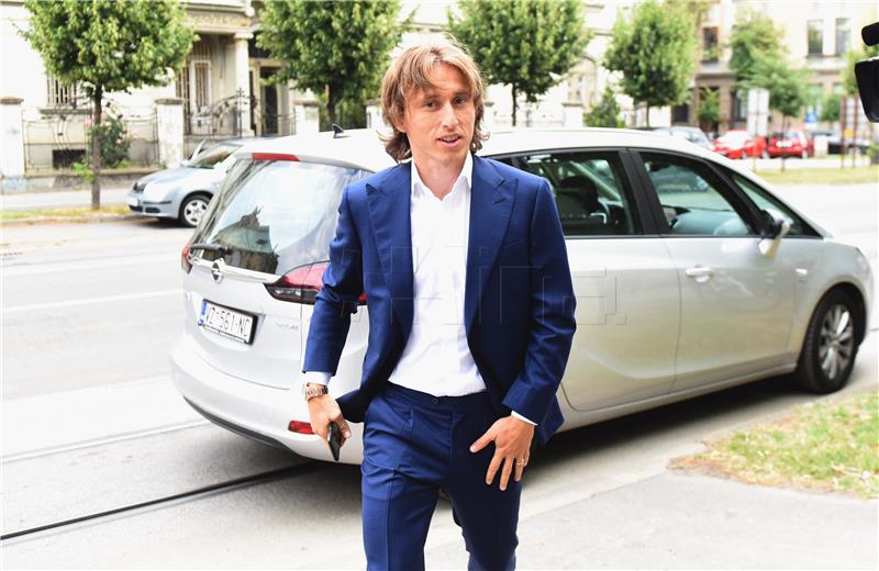 Luka Modrić došao na ispitivanje u osječko Općinsko državno odvjetništvo