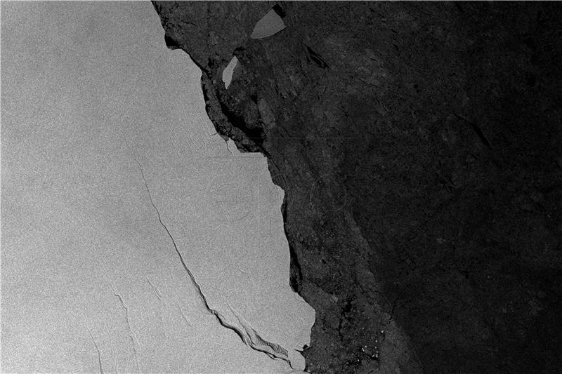 SPACE ANTARCTICA LARSEN C ICEBERG