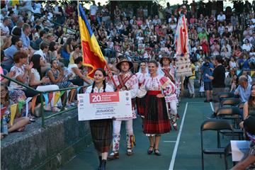 Karlovac - Nastupom stranih grupa koje su plesale hrvatske plesove završio Međunarodni festival folklora