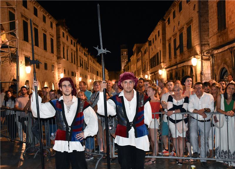 Ususret otvaranju 68. Dubrovačkih ljetnih igara u ponoć održana tradicionalna generalna proba