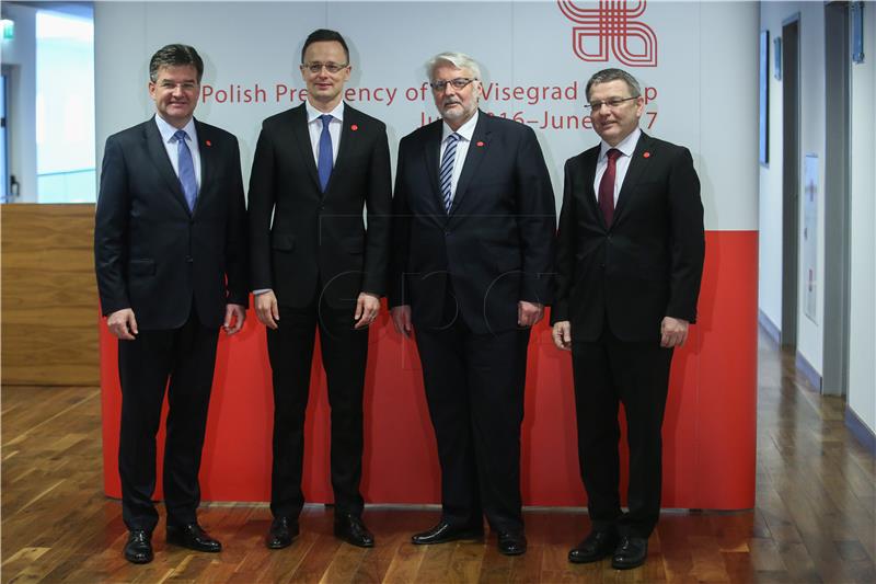 FMs of Visegrad Group plus Austria, Croatia and Slovenia meeting in Budapest