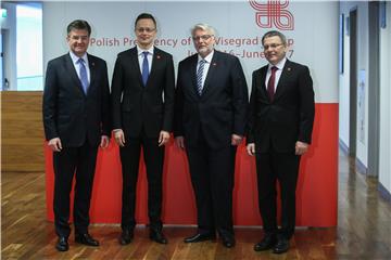 FMs of Visegrad Group plus Austria, Croatia and Slovenia meeting in Budapest