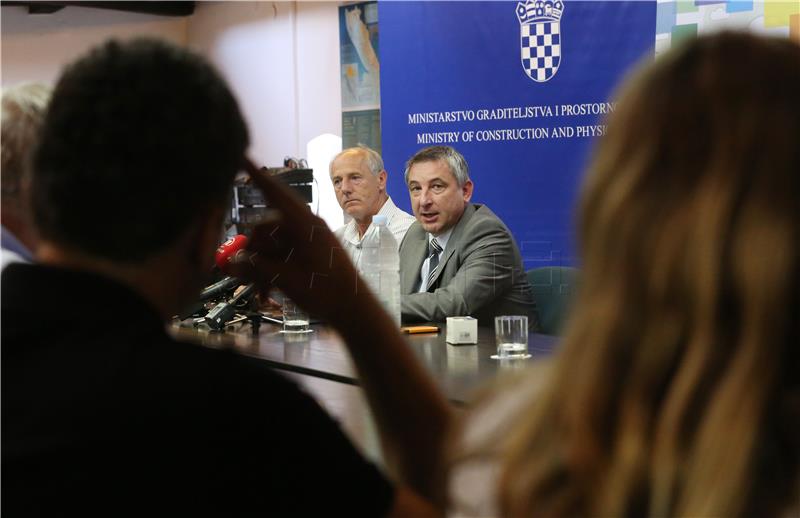 Konferencija za medije u povodu potpisivanja prvih ugovora o dodjeli sredstava za energetsku obnovu 