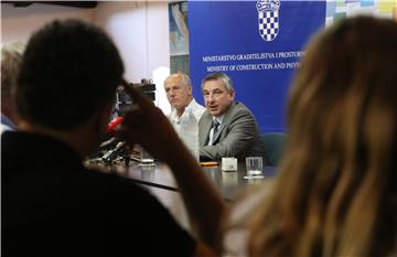 Konferencija za medije u povodu potpisivanja prvih ugovora o dodjeli sredstava za energetsku obnovu 