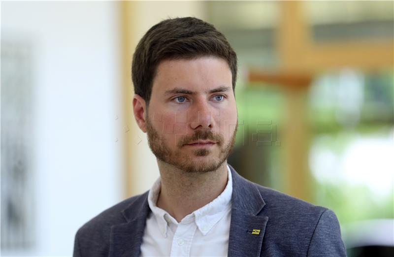 Pernar prozvao pravobraniteljicu Milas Klarić