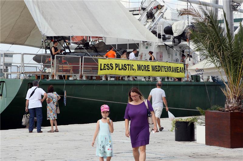 Greenpeace ship in Rijeka to warn of plastic pollution of Adriatic