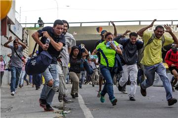 Venezuelska opozicija tvrdi da je tijekom referenduma ubijeno dvoje ljudi