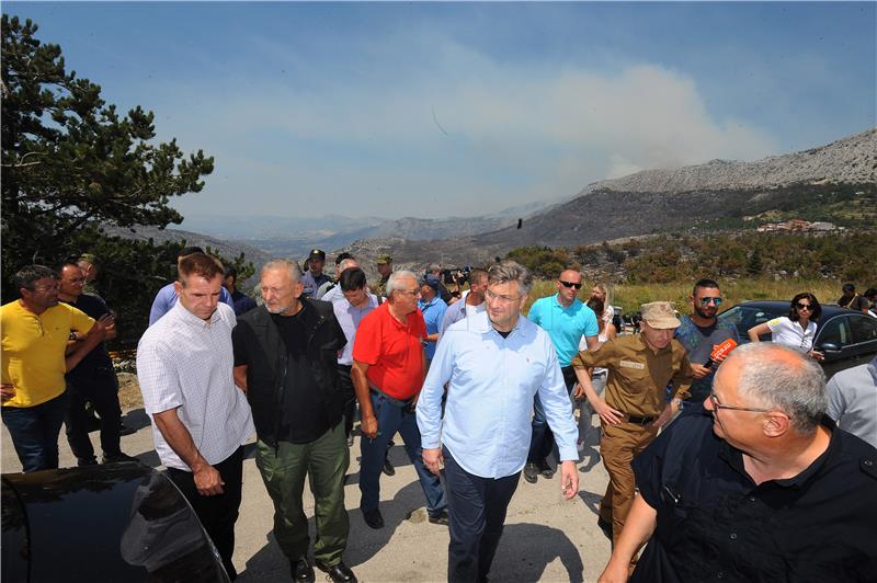 Premijer Plenković obišao Sitno Gornje, Podstranu i Žrnovnicu