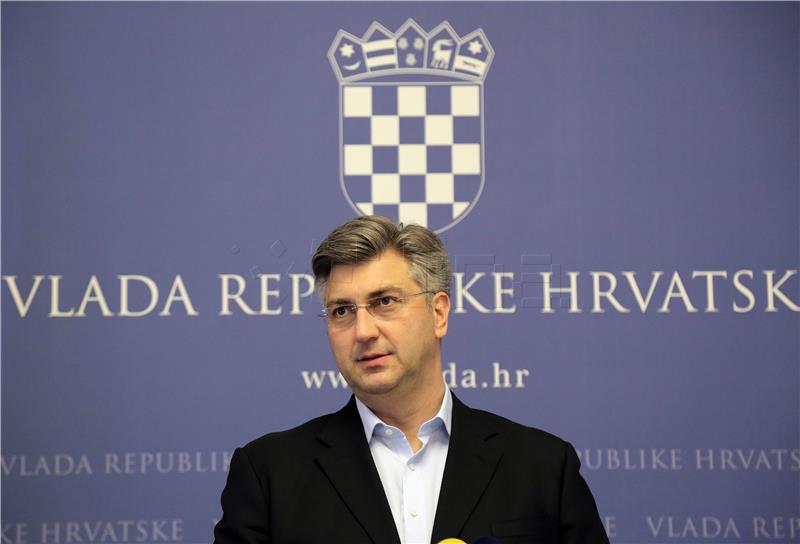 Plenković: Ne prihvaćam ostavku ministra Krstičevića