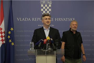 Konferencija za medije premijera Plenkovića