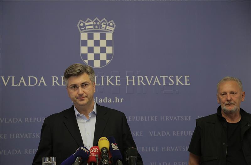 Konferencija za medije premijera Plenkovića