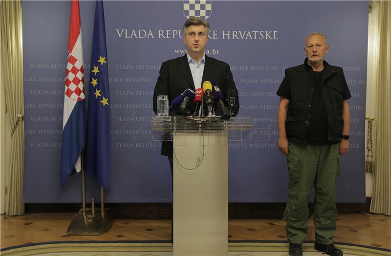 Konferencija za medije premijera Plenkovića