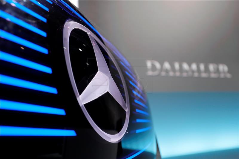 Daimler će ponuditi popravak softvera za tri milijuna Mercedes Benza u Europi