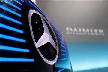 Daimler će ponuditi popravak softvera za tri milijuna Mercedes Benza u Europi