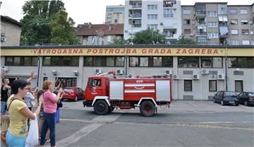 Povratak zagrebačkih vatrogasaca sa gašenja požara u okolici Splita