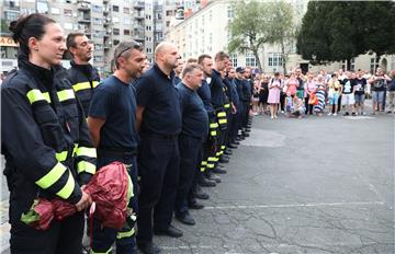 Povratak zagrebačkih vatrogasaca sa gašenja požara u okolici Splita