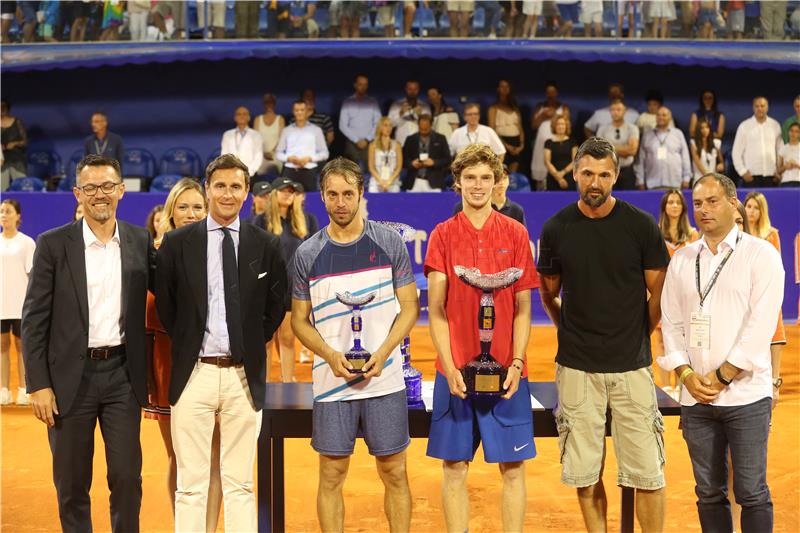 ATP Umag: finalni meč - dodjela pehara