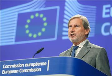 BELGIUM EU COMMISSIONER HAHN PRESS CONFERENCE