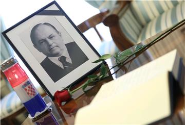 Book of condolence for Croatian ex-PM Hrvoje Sarinic