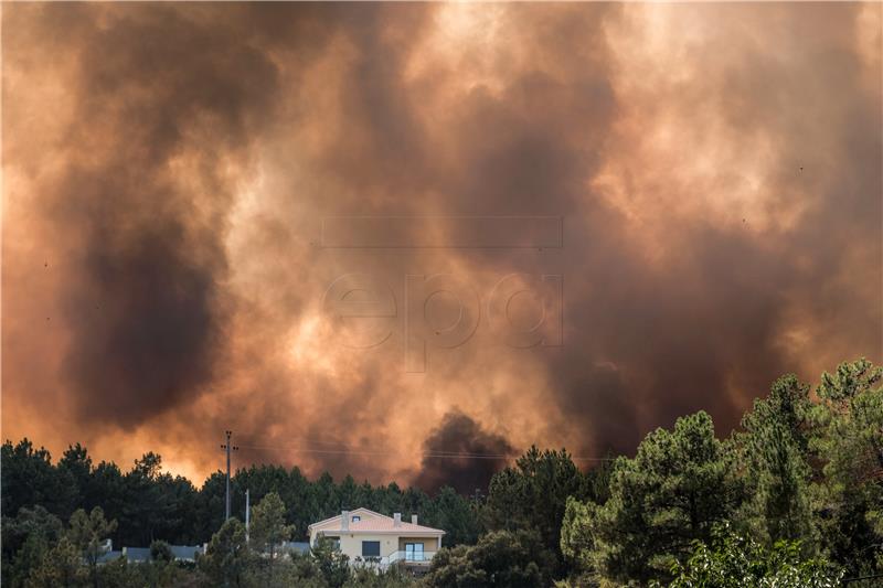 Požari i dalje bjesne Francuskom i Portugalom 