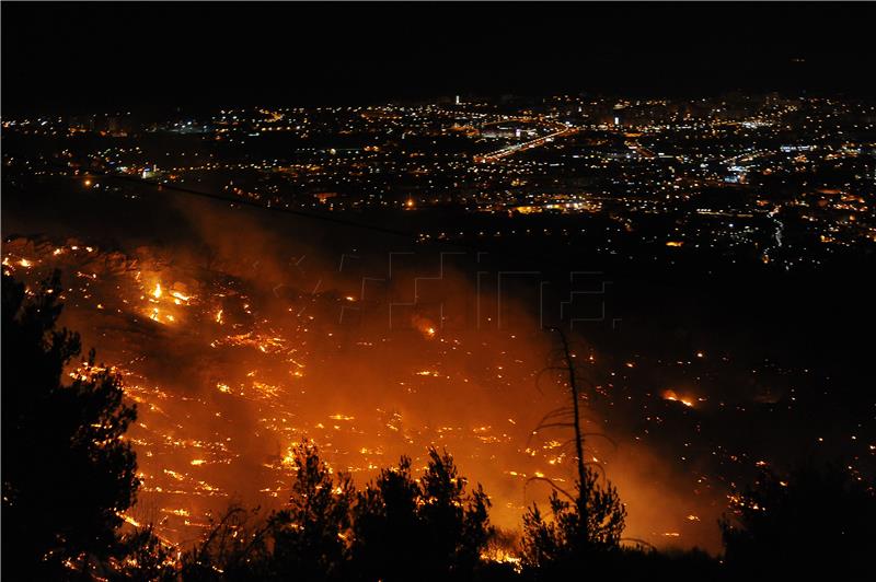 Veliki požar u Klisu pokraj Splita