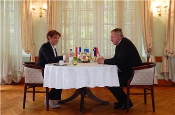 Croatian and Slovenian ministers satisfied with economic cooperation