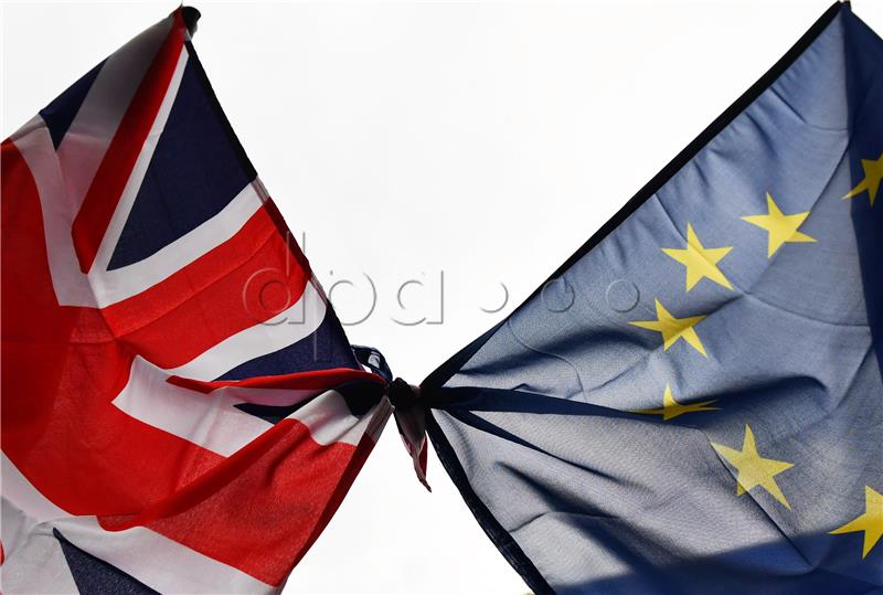 Flags of the EU and Great Britain