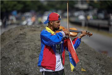 Venezuela: violinist, simbol prosvjeda, izgubio sluh u policijskom nasilju