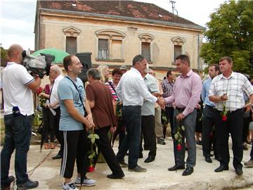 Komemoracija za ubijene Srbe u Glini protekla uz glasne prosvjede