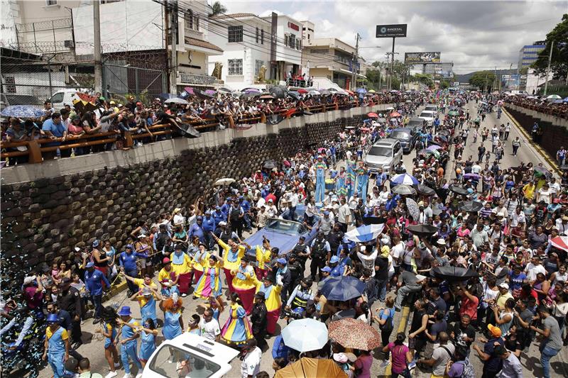 EL SALVADOR RELIGION