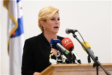 Kolinda Grabar-Kitarović nazočila obilježavanju Dana grada Imotskog te proslavi 300. obljetnice oslobođenja Imotskog i Imotske krajine od Turaka