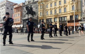 Antiratni skup Ženske mreže Hrvatske