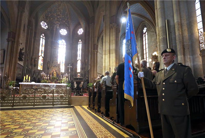 Misa za domovinu i poginule hrvatske branitelje u zagrebačkoj katedrali