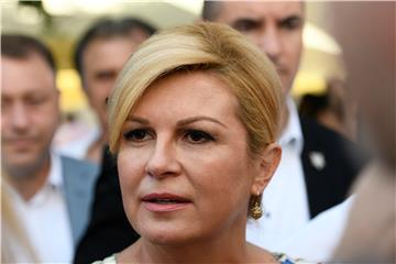 Predsjednica Grabar-Kitarović stila u Sinj na Alku