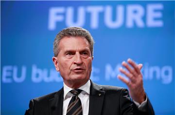 Oettinger: Velika Britanija mora plaćati EU-u do 2020. unatoč Brexitu