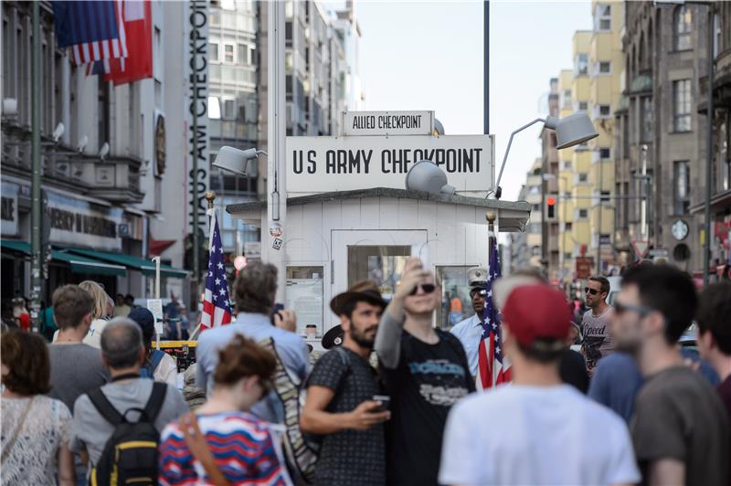 GERMANY BERLIN CHECKPOINT "CHARLIE"